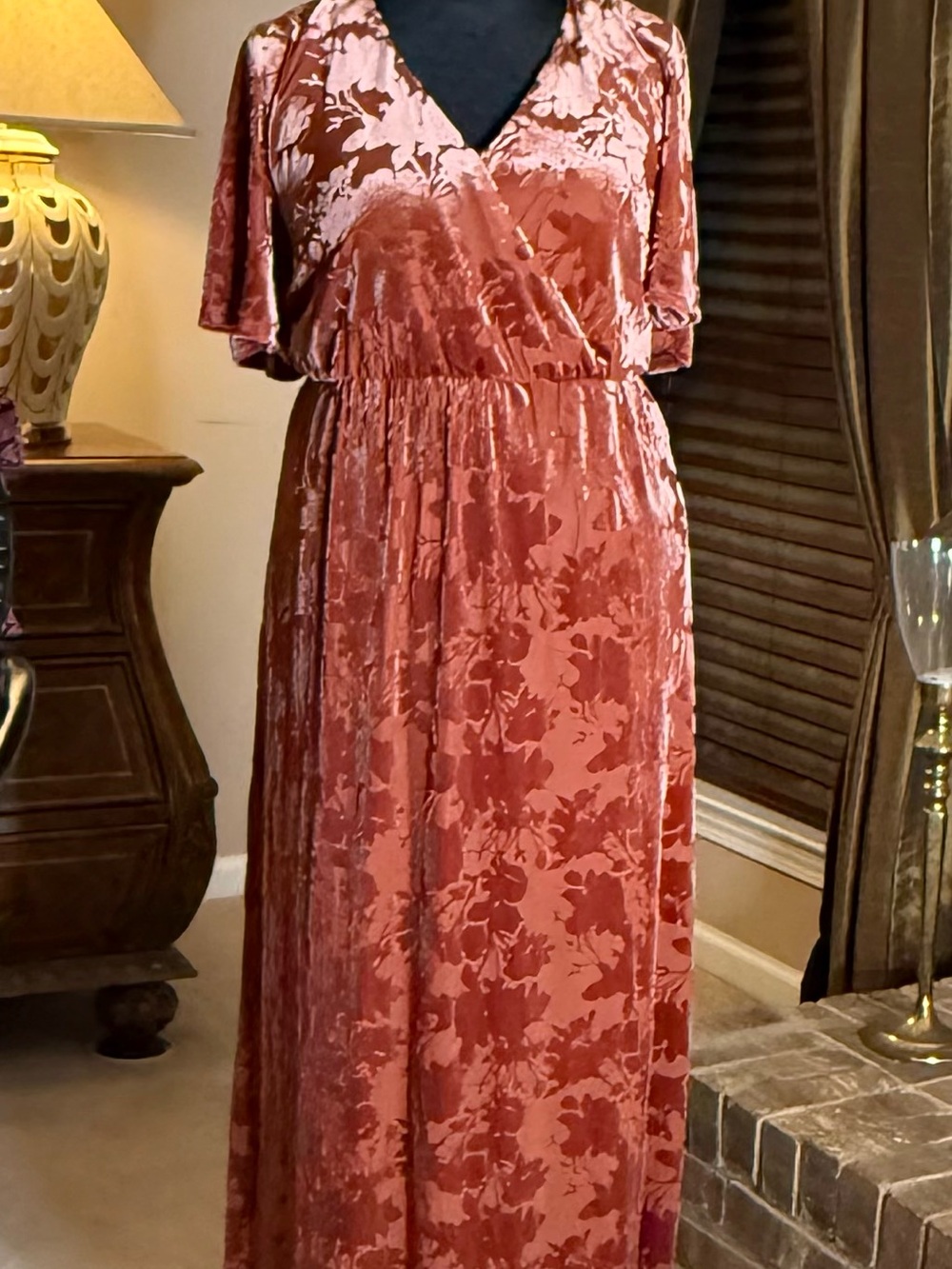 Harlow & Rose XL Rose Rust Floral Velour Flutter Sleeve Dress